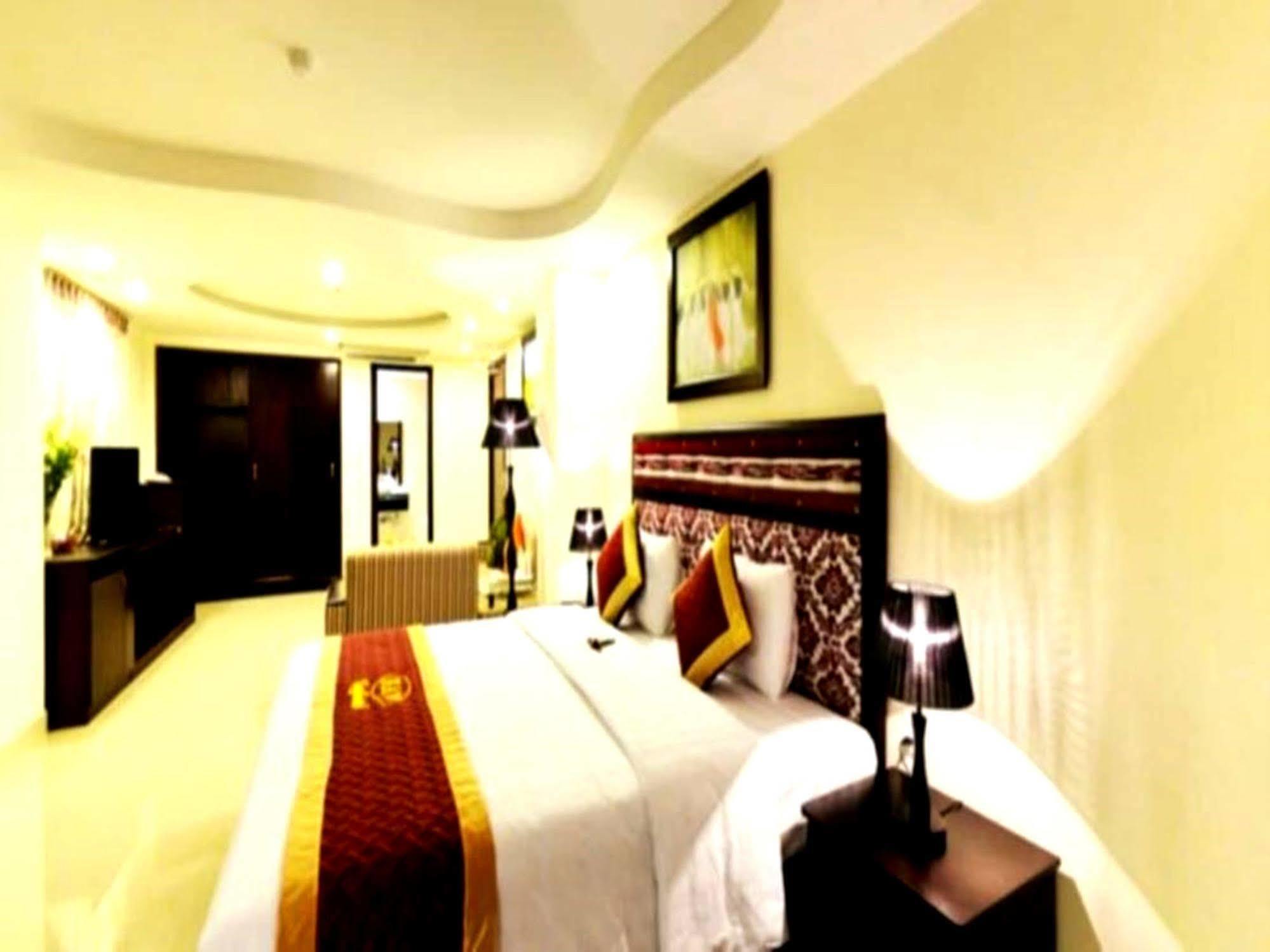 Kay Hotel Da Nang - Near Dragon Bridge Exterior photo